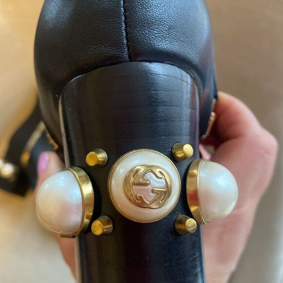 Gucci
Peyton Web-Strap Leather Ankle Boot, Black - Picture 10 of 14